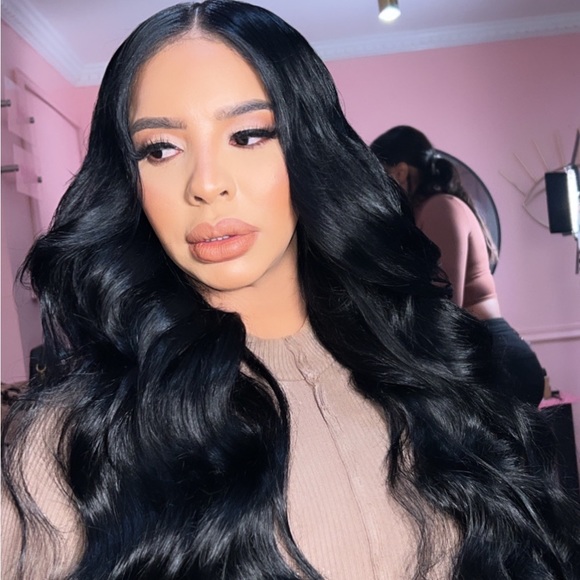 Meet your Posher, Estefany - Picture 1 of 1